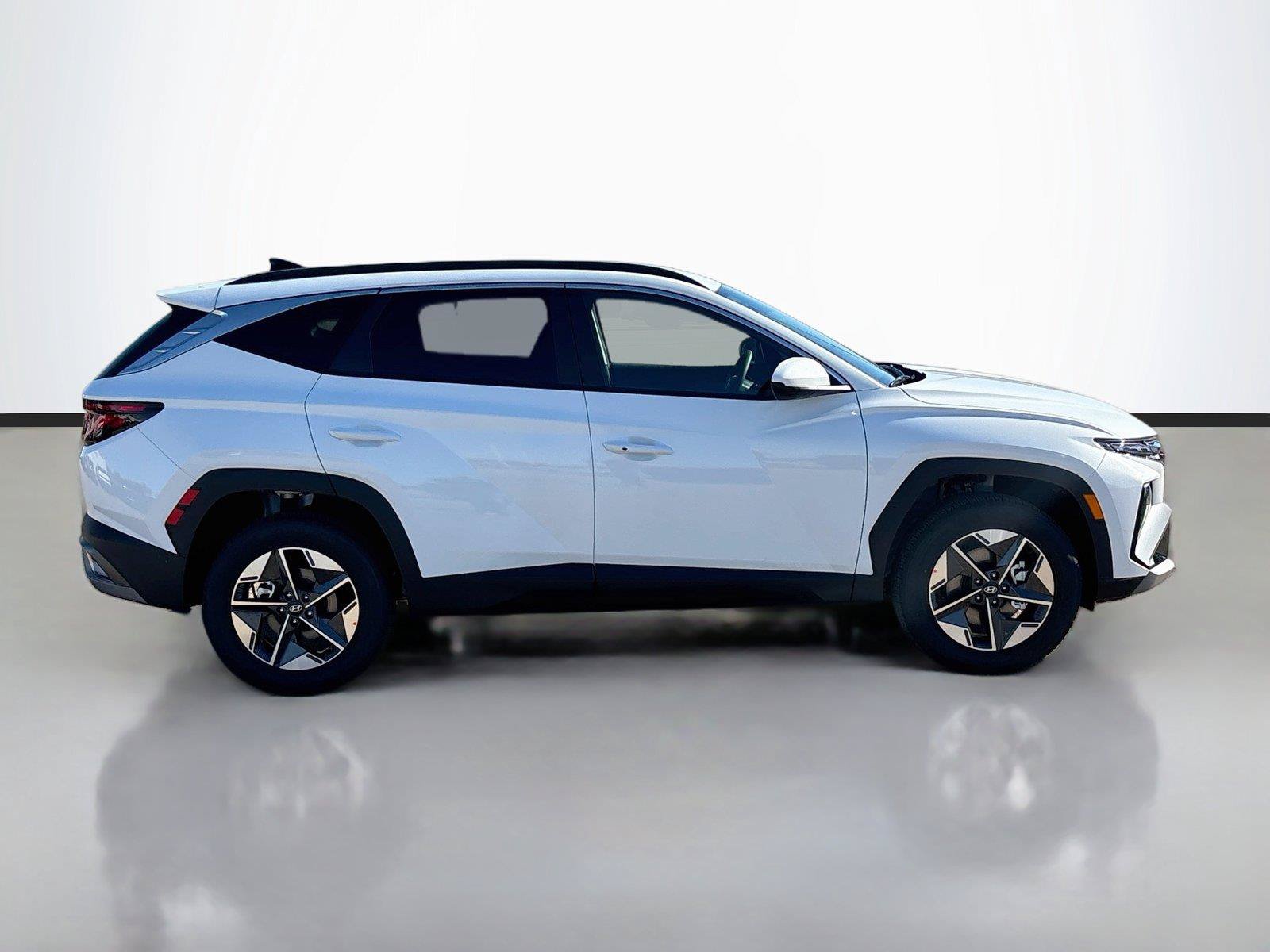 New 2026 Hyundai Tucson SEL Plus AWD/4WD image 17
