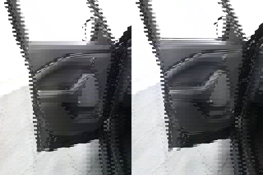 Certified 2025 Ford Mustang Mach-E Premium image 8