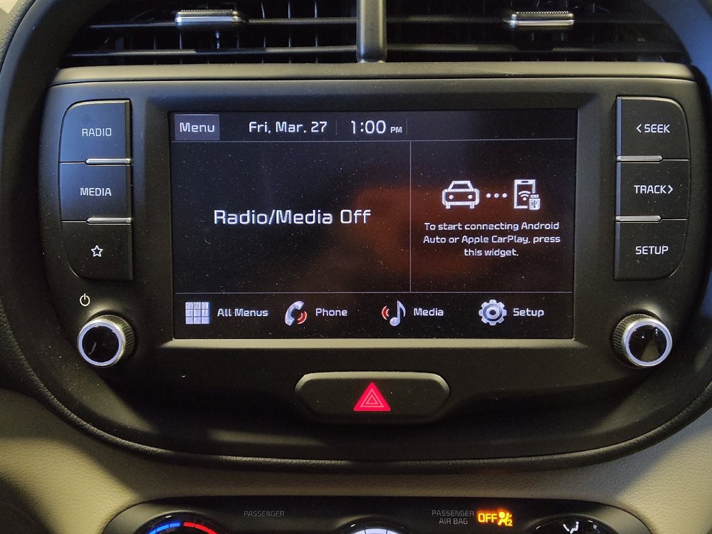 Used 2025 Kia Soul LX w/ LX Technology Package FWD image 25
