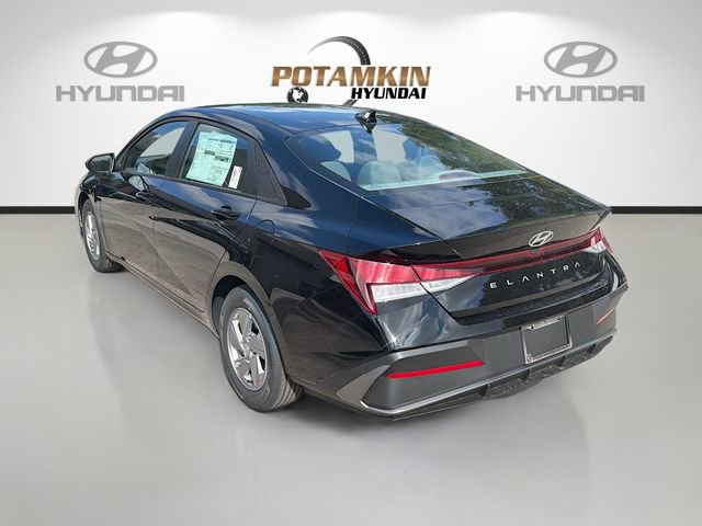 New 2026 Hyundai Elantra SE FWD image 7