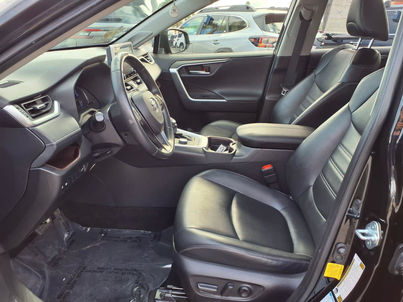 Used 2020 Toyota RAV4 Limited w/ All Weather Liner Package AWD/4WD image 18