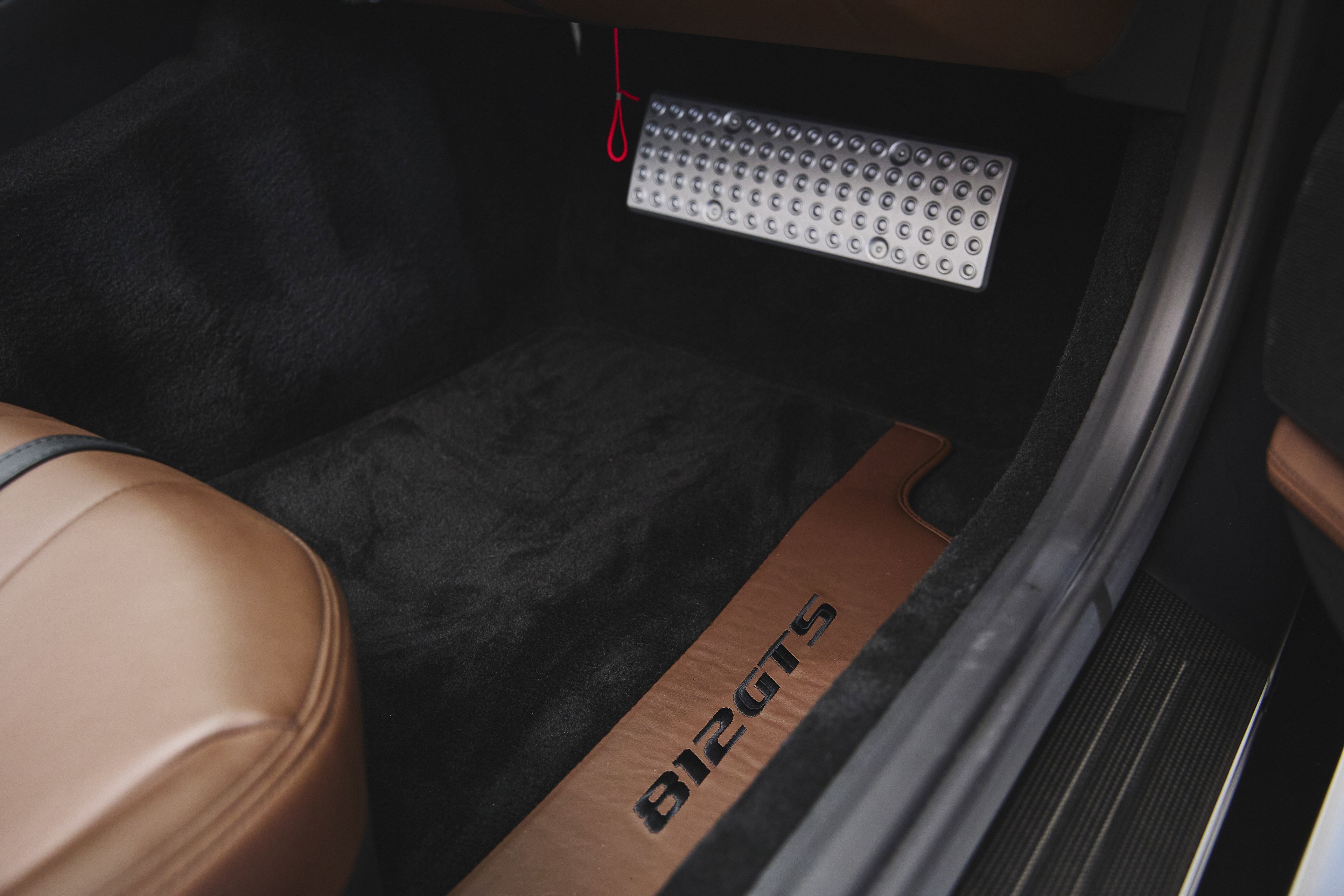 Used 2022 Ferrari 812 GTS image 32