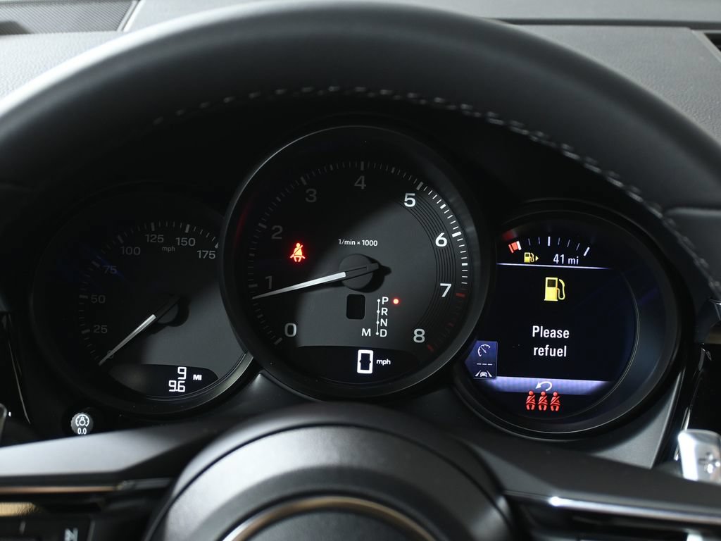 New 2026 Porsche Macan AWD/4WD image 20