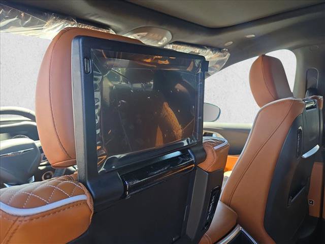 New 2026 Chrysler Pacifica Pinnacle FWD image 16