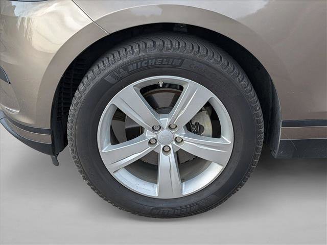 Used 2018 Land Rover Range Rover Velar S image 9