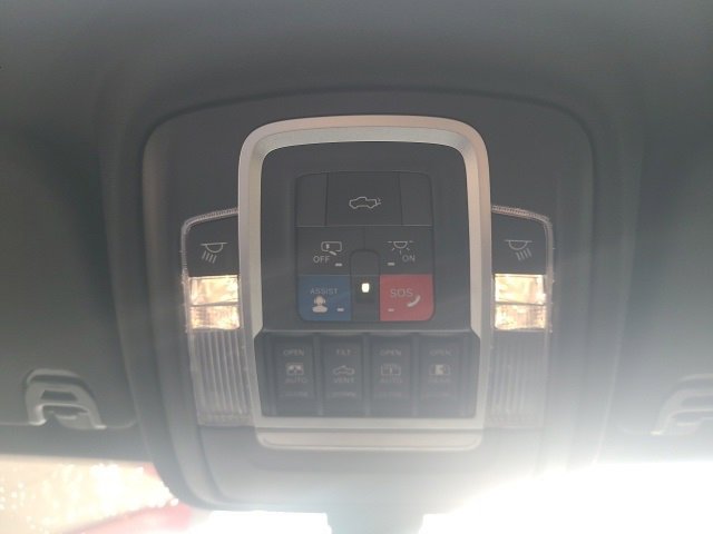 Used 2020 RAM 1500 Laramie image 28