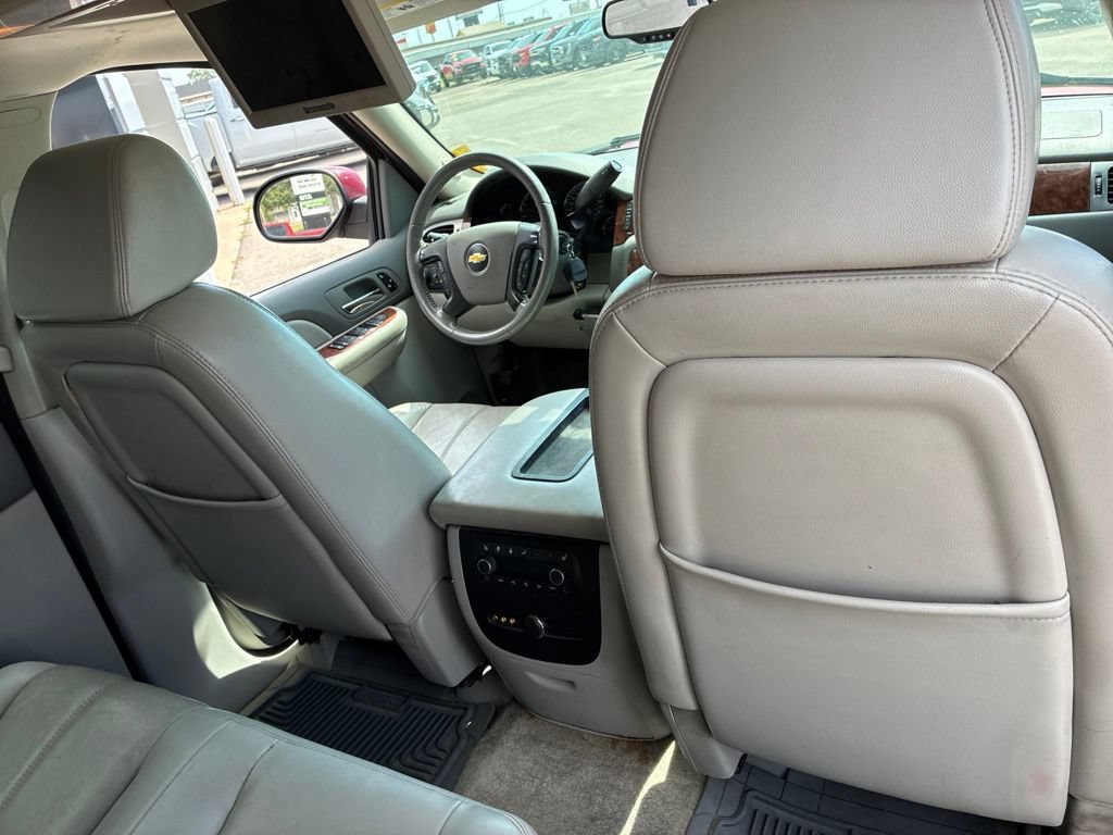 Used 2007 Chevrolet Tahoe LTZ w/ LTZ Preferred Equipment Group AWD/4WD image 17