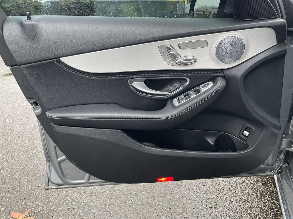 Used 2015 Mercedes-Benz C 300 Sedan image 22