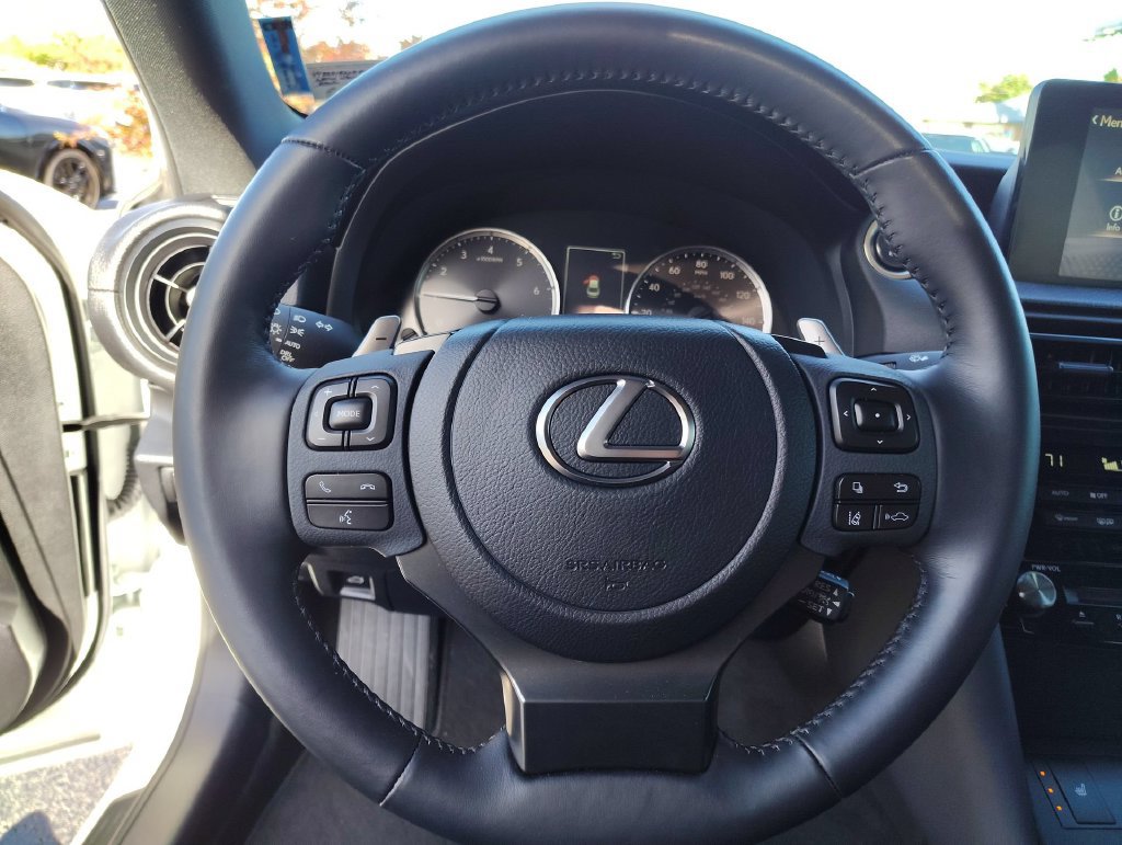 Used 2024 Lexus IS 350 F Sport RWD image 15