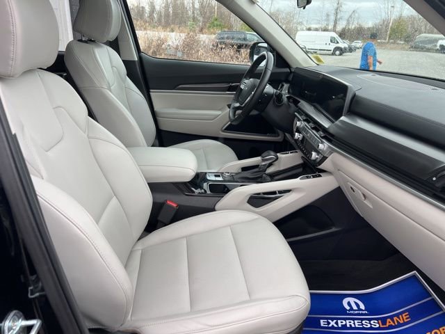 Used 2023 Kia Telluride S w/ S Sunroof Package AWD/4WD image 12