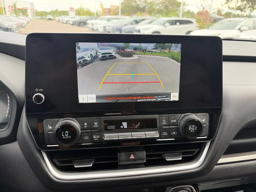 Used 2025 Toyota Grand Highlander AWD image 28
