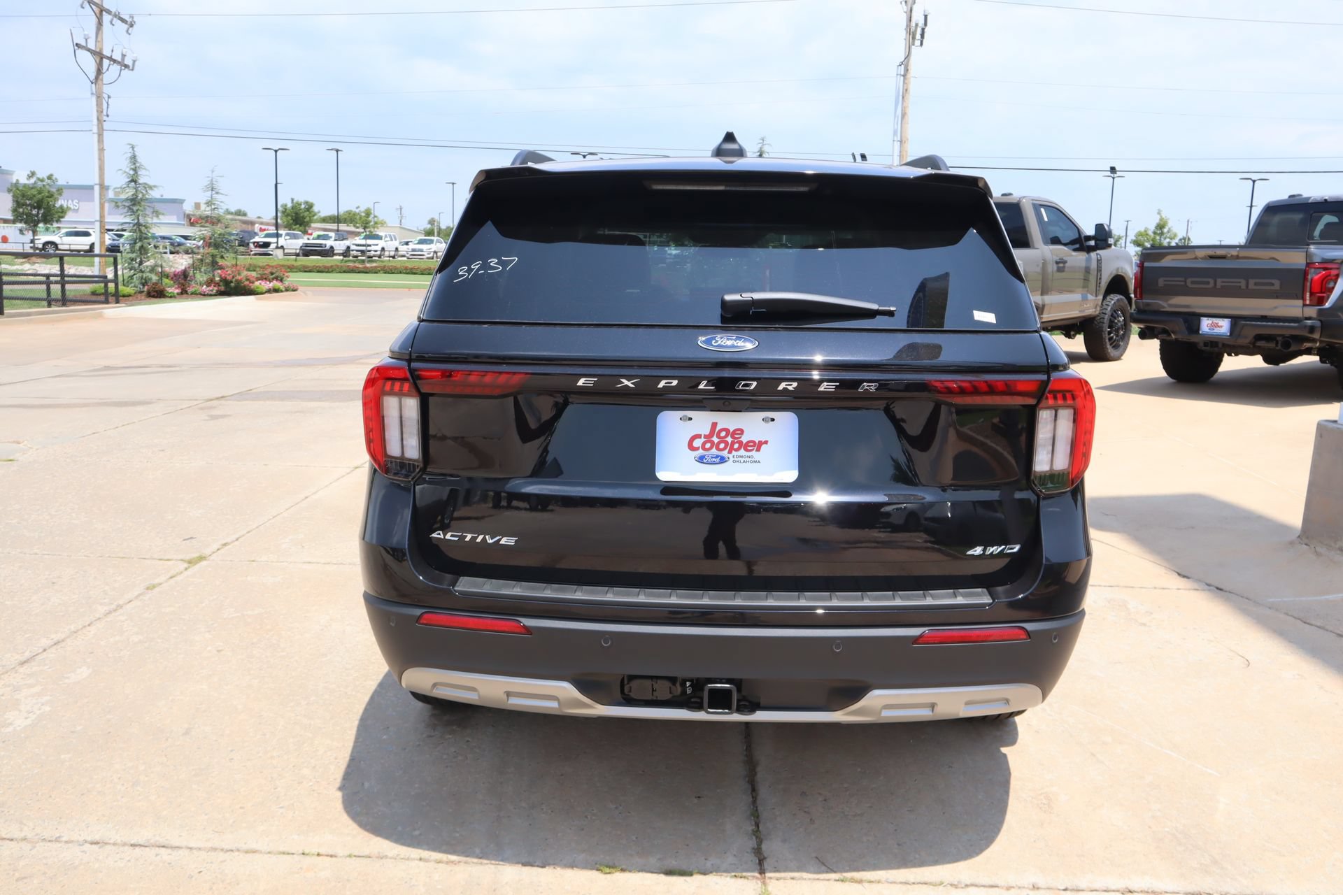 New 2026 Ford Explorer Active w/ Active Comfort Package AWD/4WD image 23