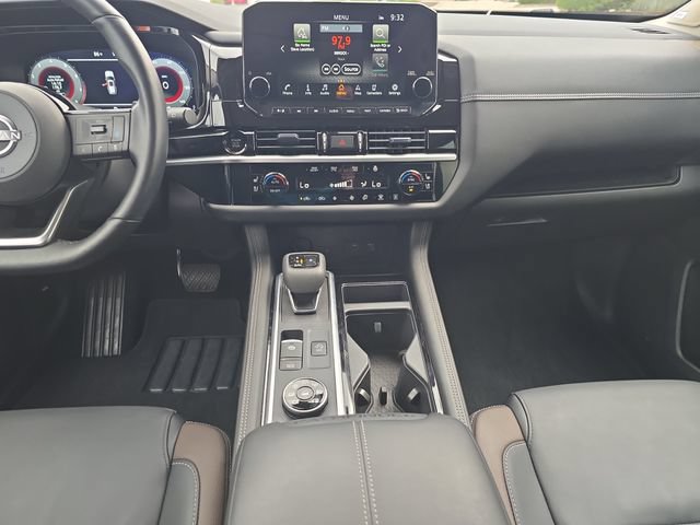 Certified 2025 Nissan Pathfinder Platinum w/ Cargo Package AWD/4WD image 15