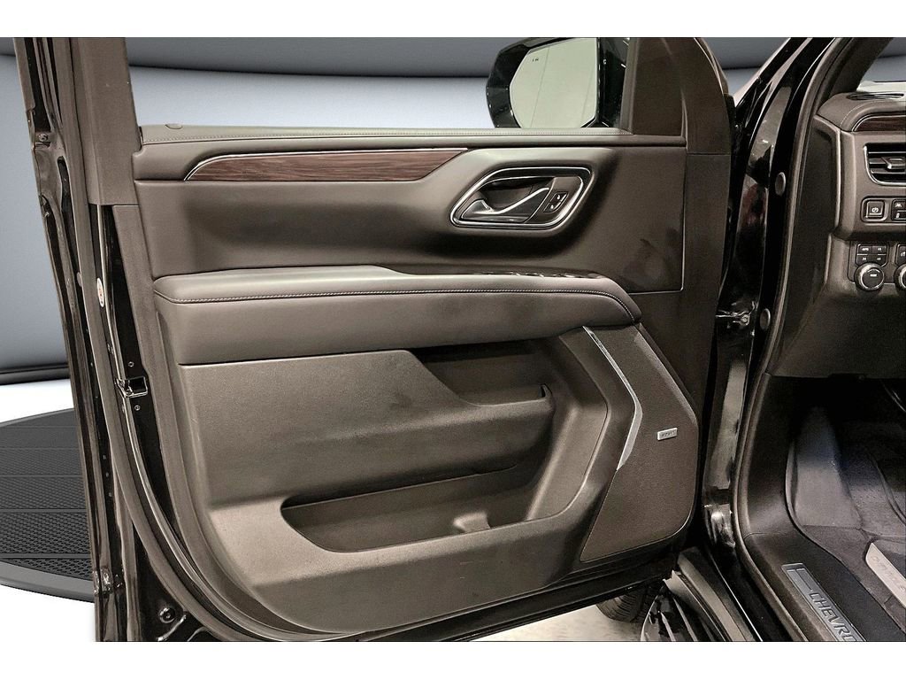 Used 2024 Chevrolet Tahoe LT w/ Luxury Package image 24