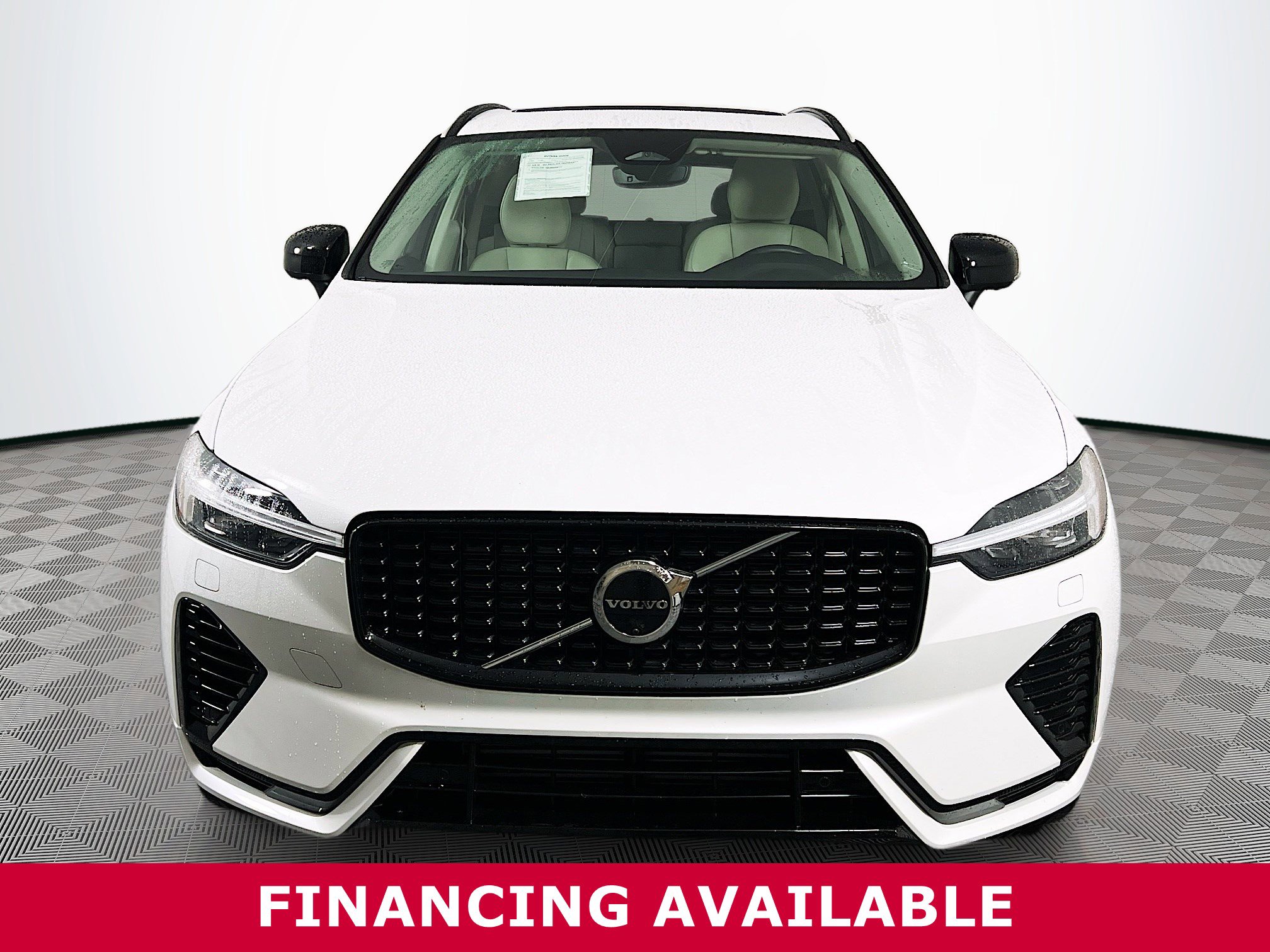 Used 2025 Volvo XC60 T8 Plus w/ Protection Package Premier image 27