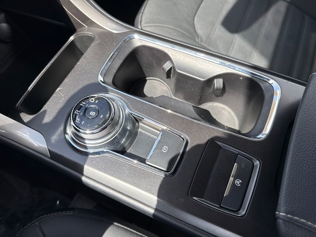 Used 2018 Ford Fusion SE w/ Fusion SE Technology Package image 21