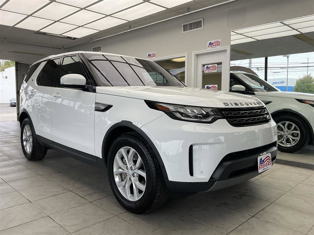 Used 2020 Land Rover Discovery SE AWD/4WD image 1