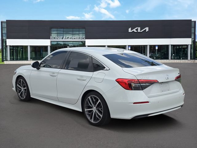 Used 2022 Honda Civic Touring image 3