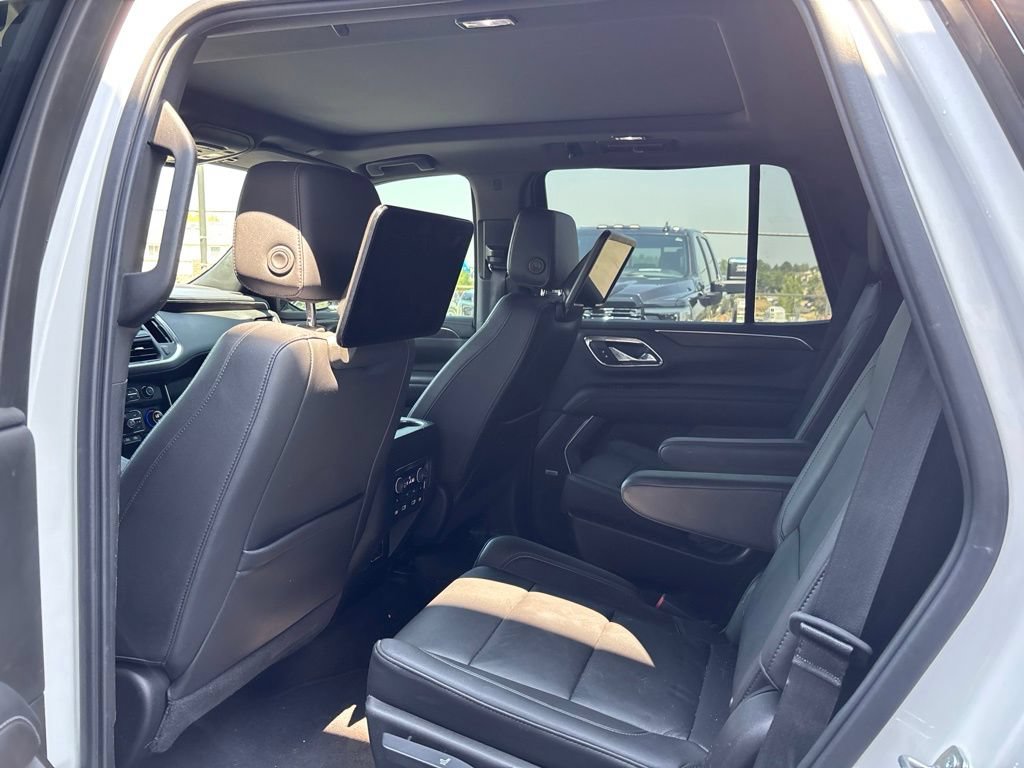 Used 2021 Chevrolet Tahoe Z71 w/ Luxury Package AWD/4WD image 8