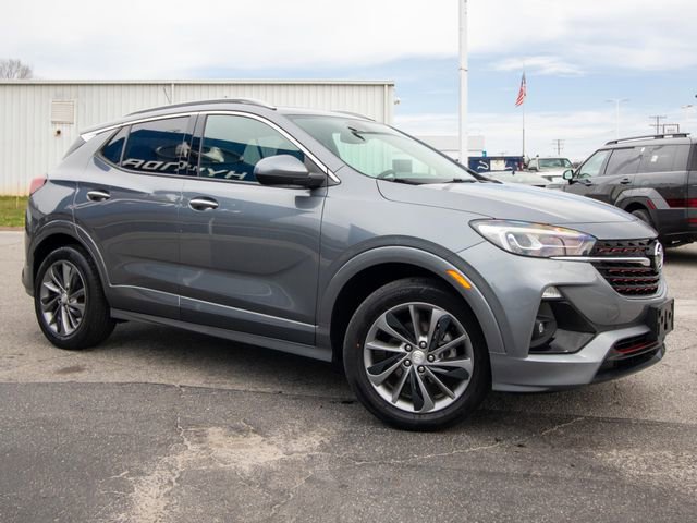 Used 2021 Buick Encore GX Essence w/ Experience Buick Package image 2