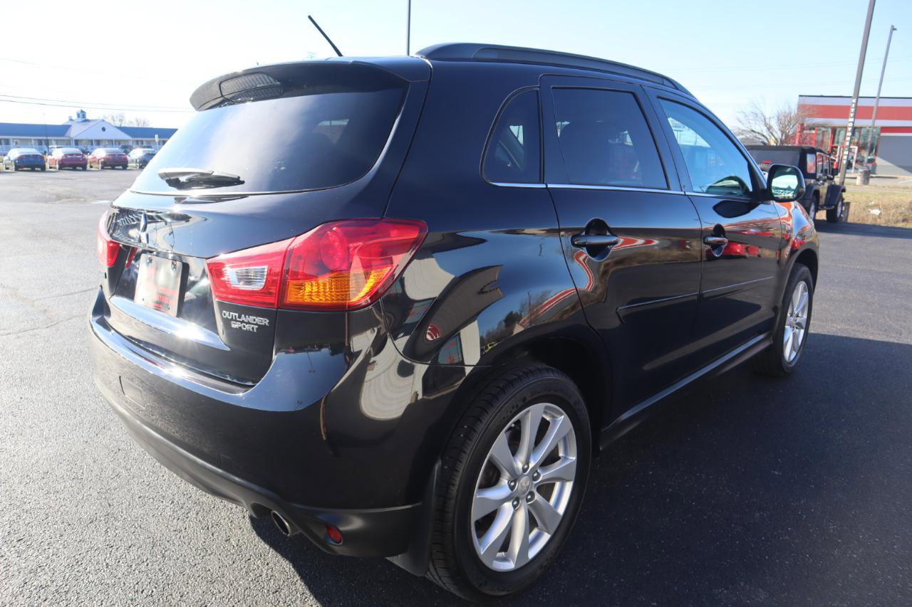 Used 2015 Mitsubishi Outlander Sport SE image 28