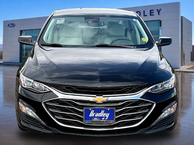 Used 2024 Chevrolet Malibu LT FWD image 2