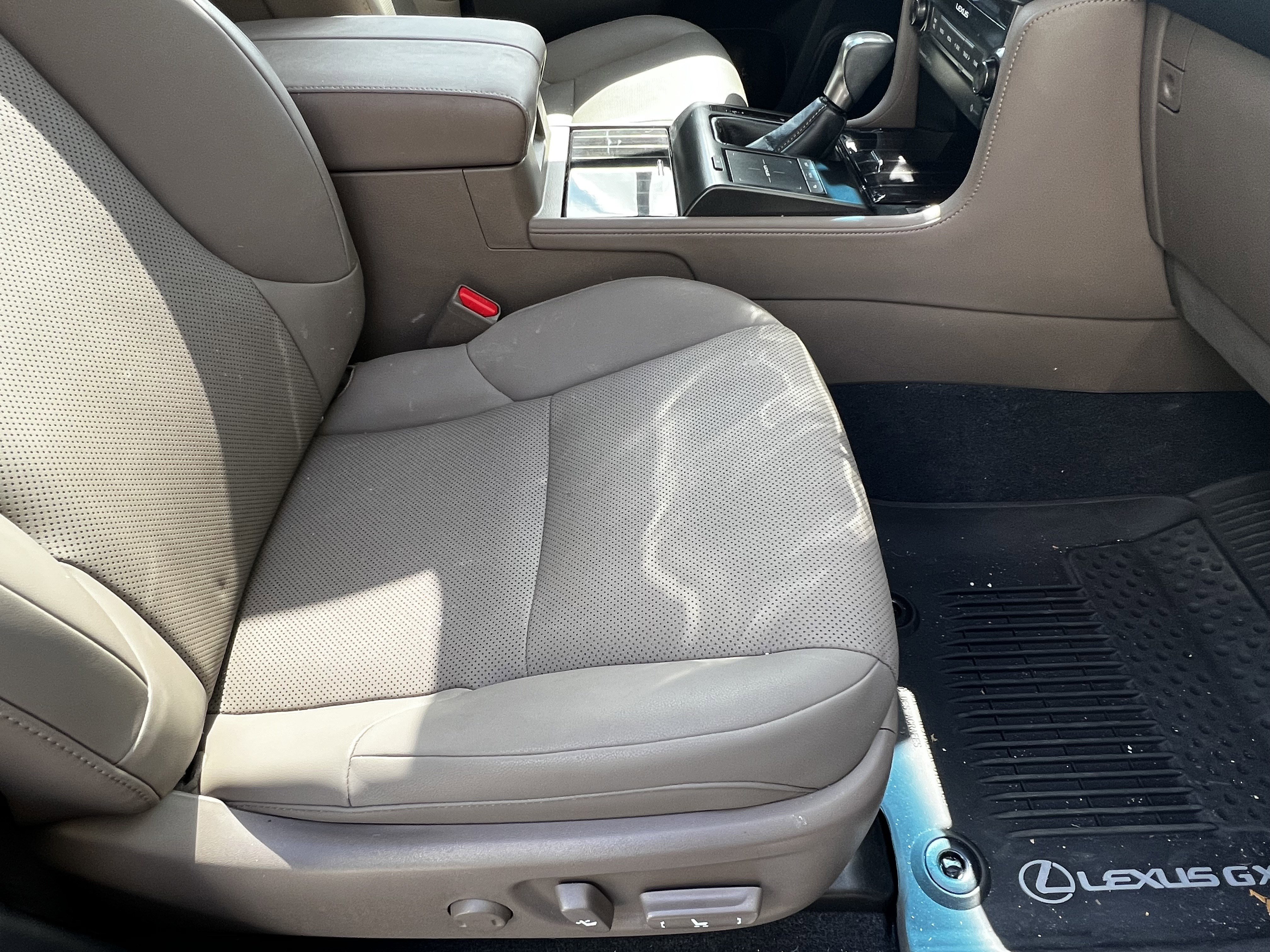 Used 2023 Lexus GX 460 Premium image 45