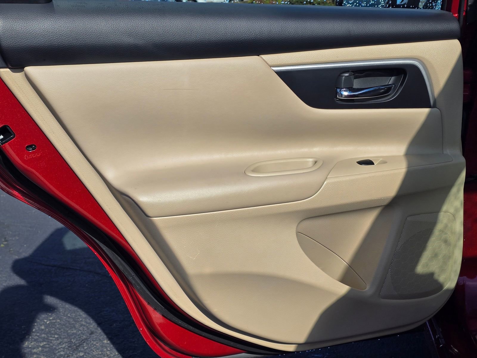 Used 2017 Nissan Altima 2.5 SL w/ Moonroof Package image 32