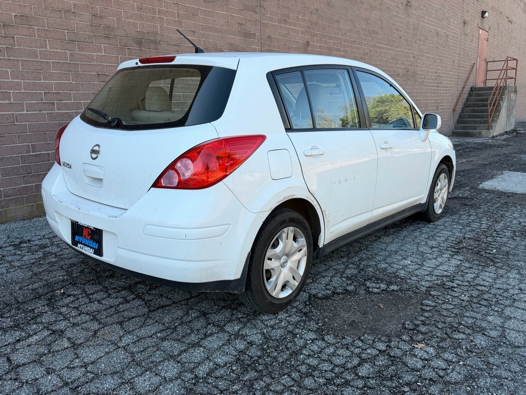 Used 2011 Nissan Versa 1.8 S w/ Plus Pkg image 5