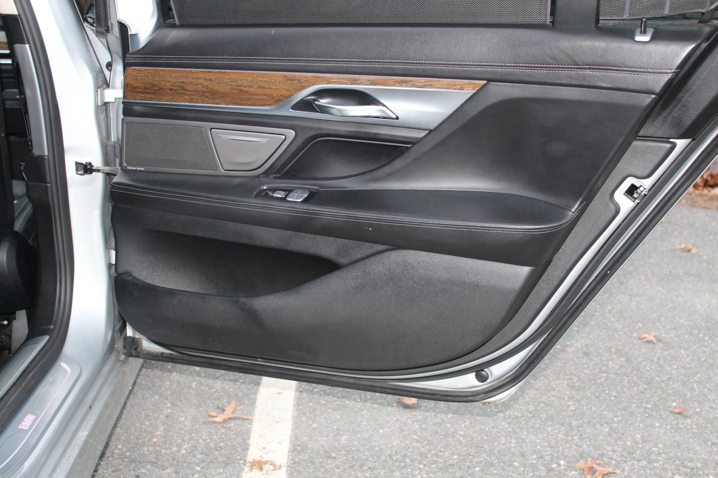 Used 2016 BMW 750i xDrive image 15