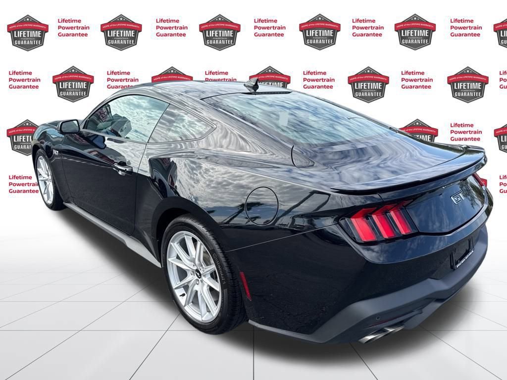 Used 2025 Ford Mustang GT Premium image 7