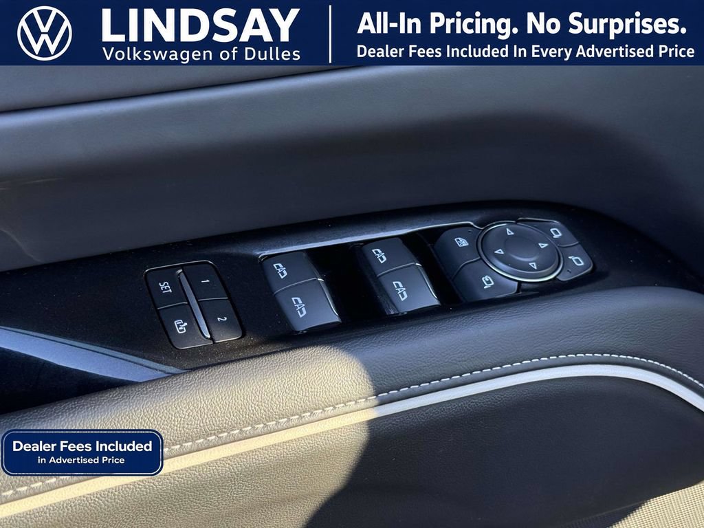 Used 2021 Cadillac Escalade Premium Luxury Platinum w/ Heavy-Duty Trailer Package AWD/4WD image 10
