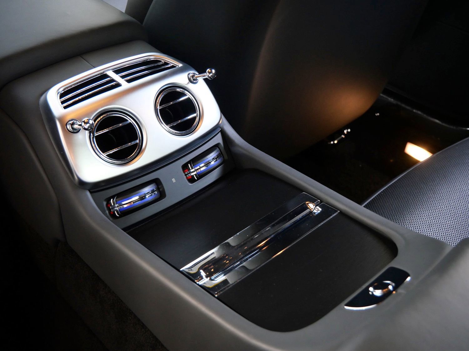 Certified 2021 Rolls-Royce Wraith RWD image 29
