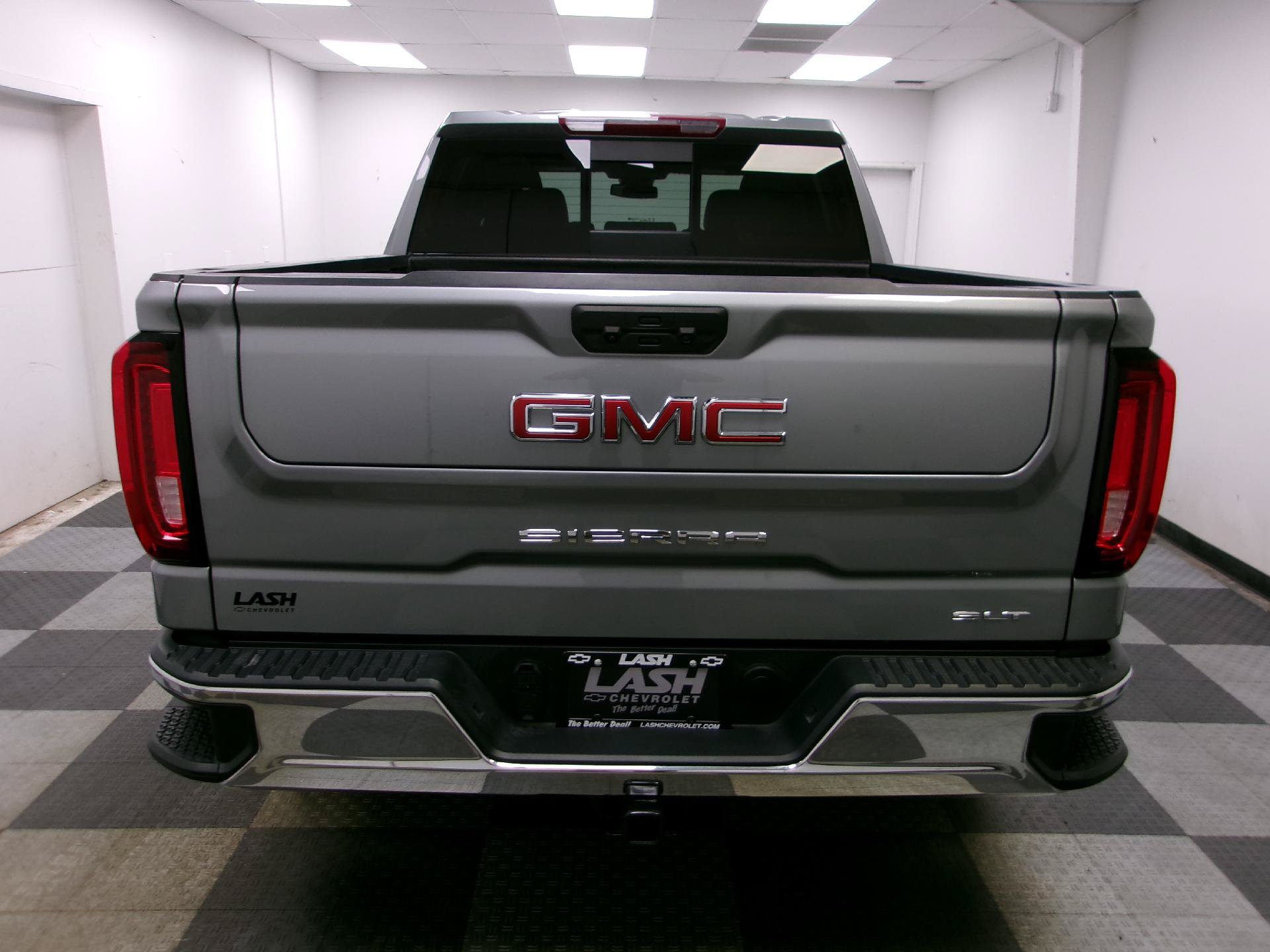 Used 2024 GMC Sierra 1500 SLT w/ SLT Convenience Package AWD/4WD image 13