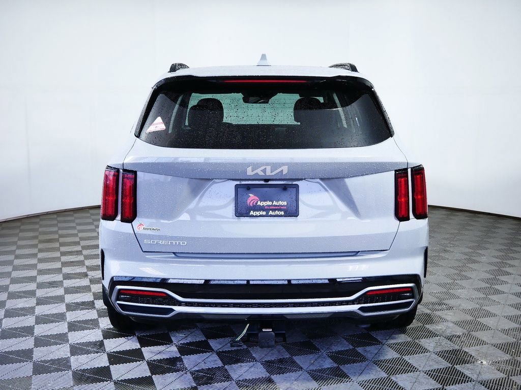 Used 2023 Kia Sorento SX image 9