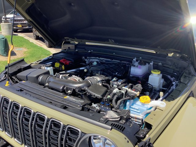 New 2025 Jeep Gladiator Sport AWD/4WD image 41