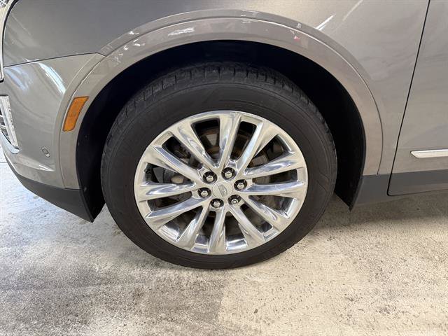 Certified 2018 Cadillac XT5 Platinum w/ Driver Assist Package AWD/4WD image 18