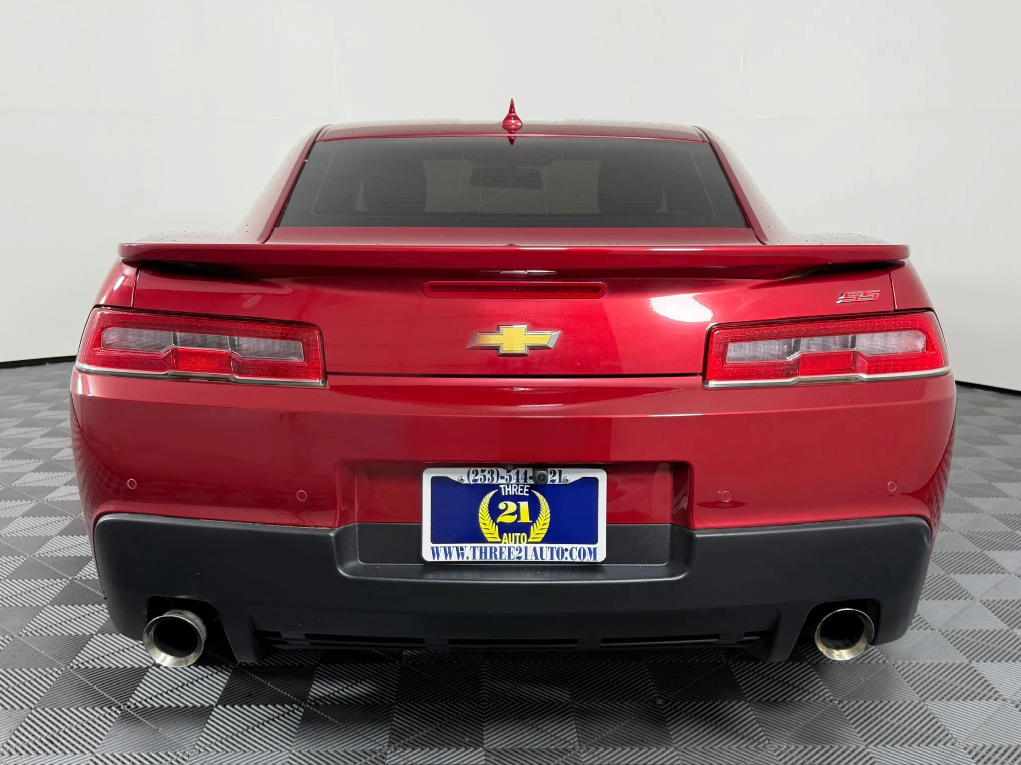Used 2014 Chevrolet Camaro SS w/ RS Package RWD image 9