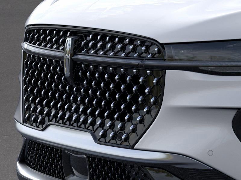 New 2026 Lincoln Nautilus Premier image 17