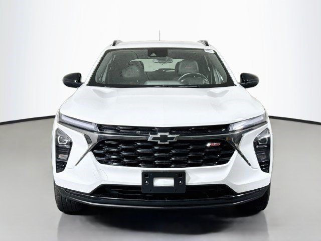 Used 2025 Chevrolet Trax RS w/ Driver Confidence Package FWD image 2