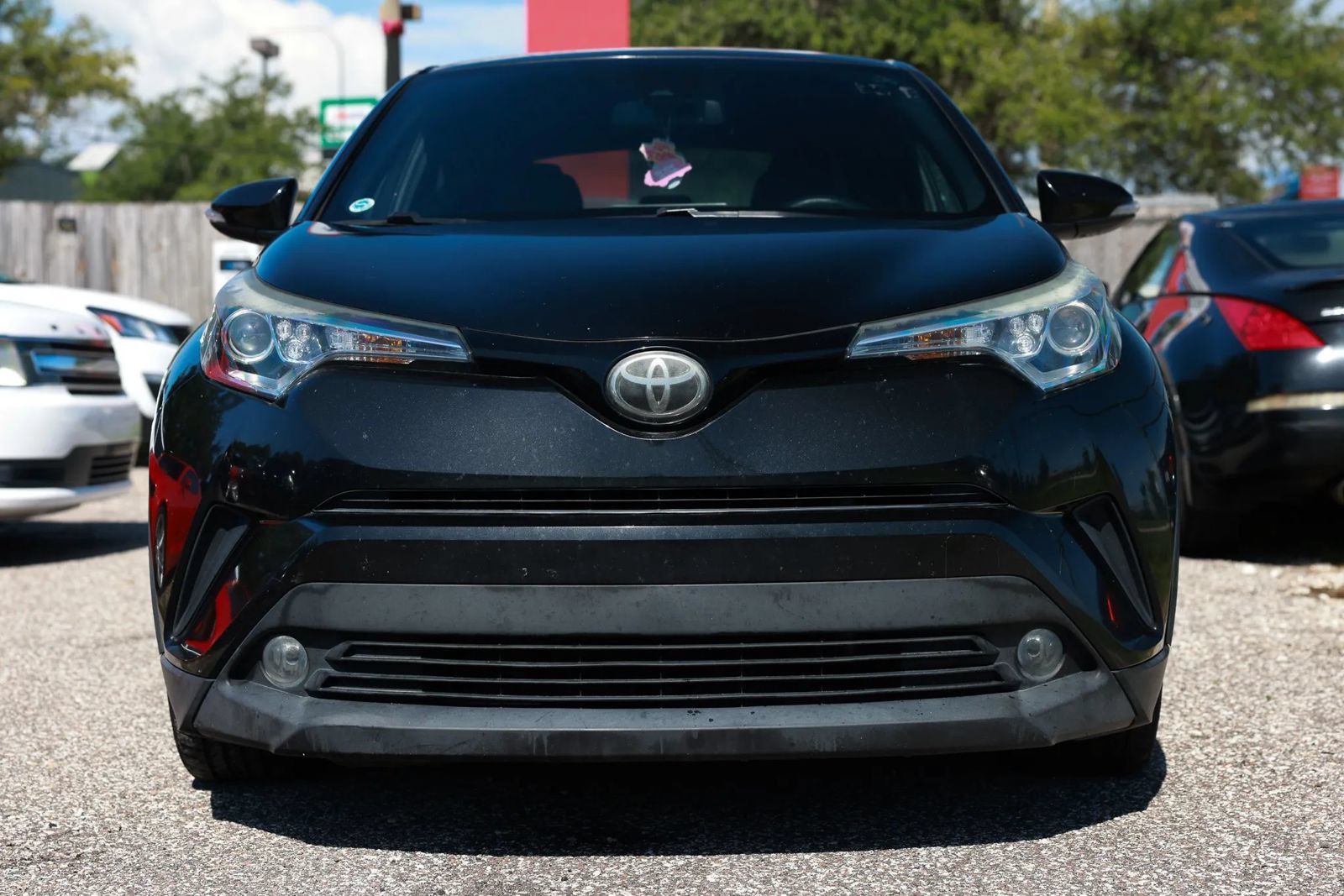 Used 2018 Toyota C-HR XLE FWD image 10