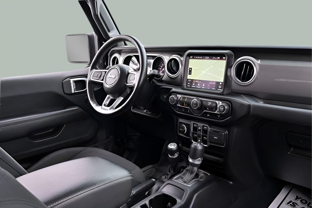 Used 2022 Jeep Wrangler Unlimited Sahara w/ Cold Weather Group AWD/4WD image 19