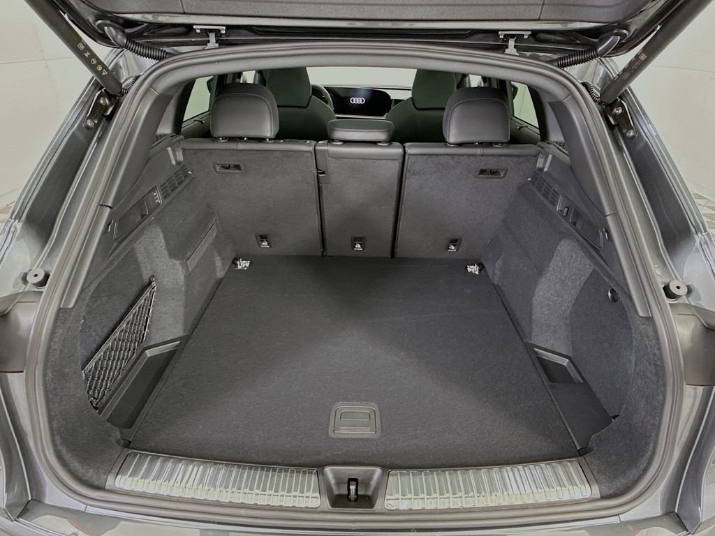 Certified 2025 Audi SQ5 Prestige AWD/4WD image 27