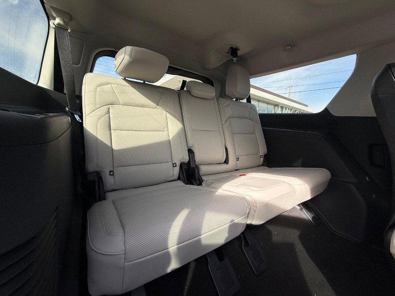 New 2026 Lincoln Navigator L Reserve w/ Jet Appearance Package image 5