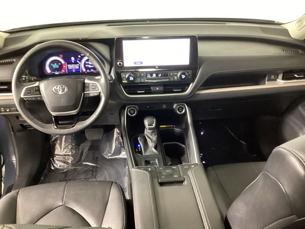 Used 2024 Toyota Grand Highlander AWD image 39