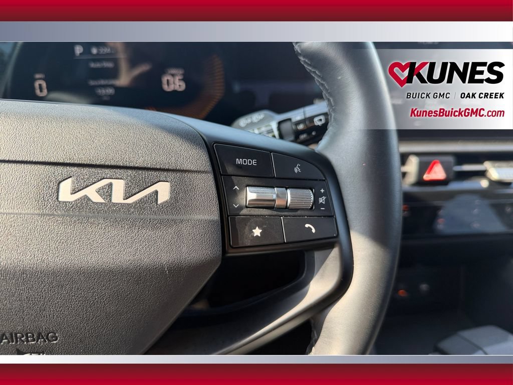 Used 2026 Kia Sportage LX FWD image 18