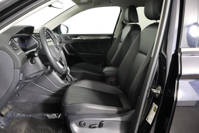 Used 2023 Volkswagen Tiguan SE FWD image 14
