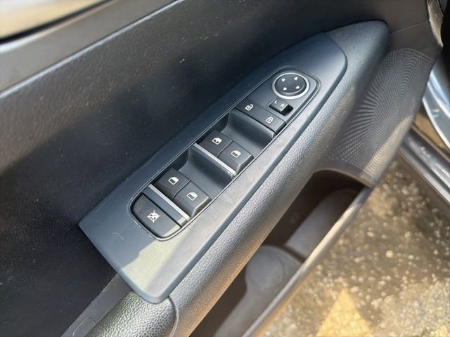 Used 2020 Kia Forte LXS FWD image 11