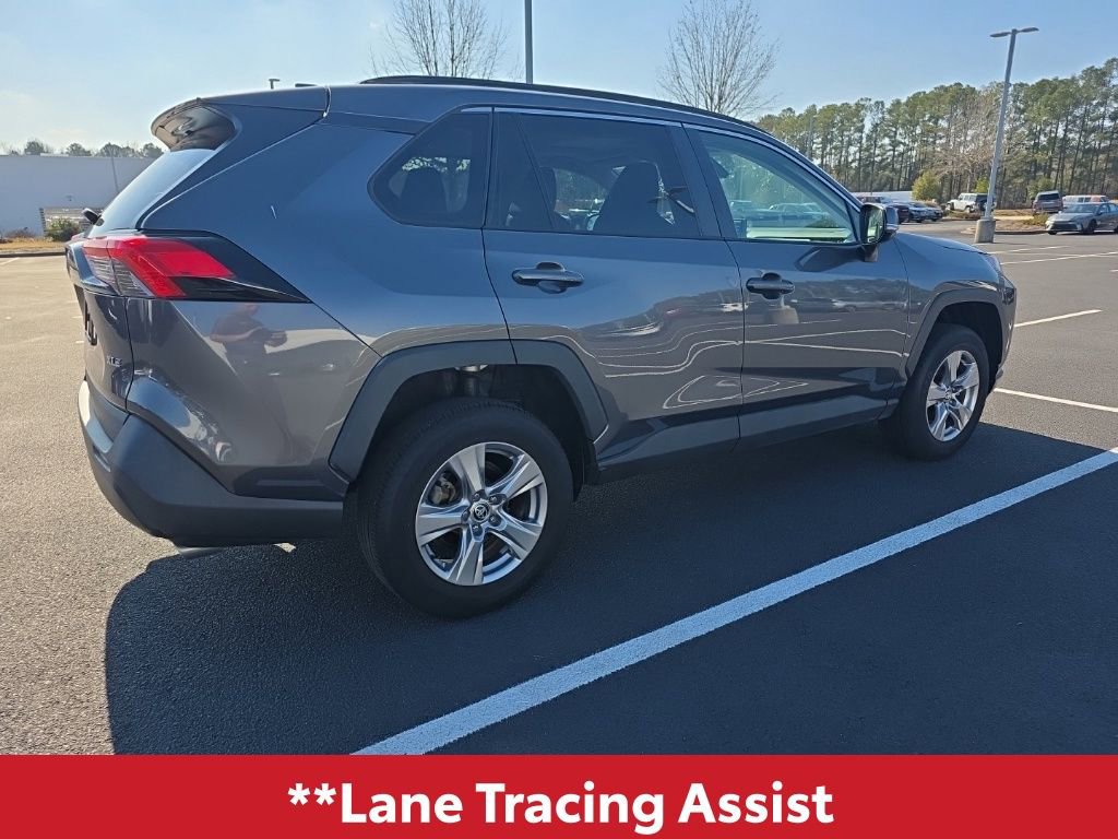 Used 2022 Toyota RAV4 XLE w/ Convenience Package image 11