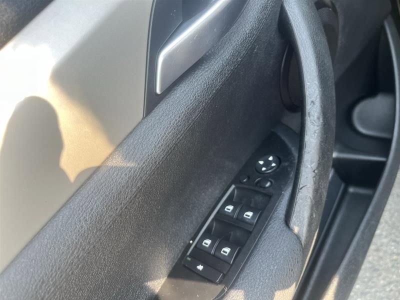 Used 2013 BMW X1 xDrive28i image 19